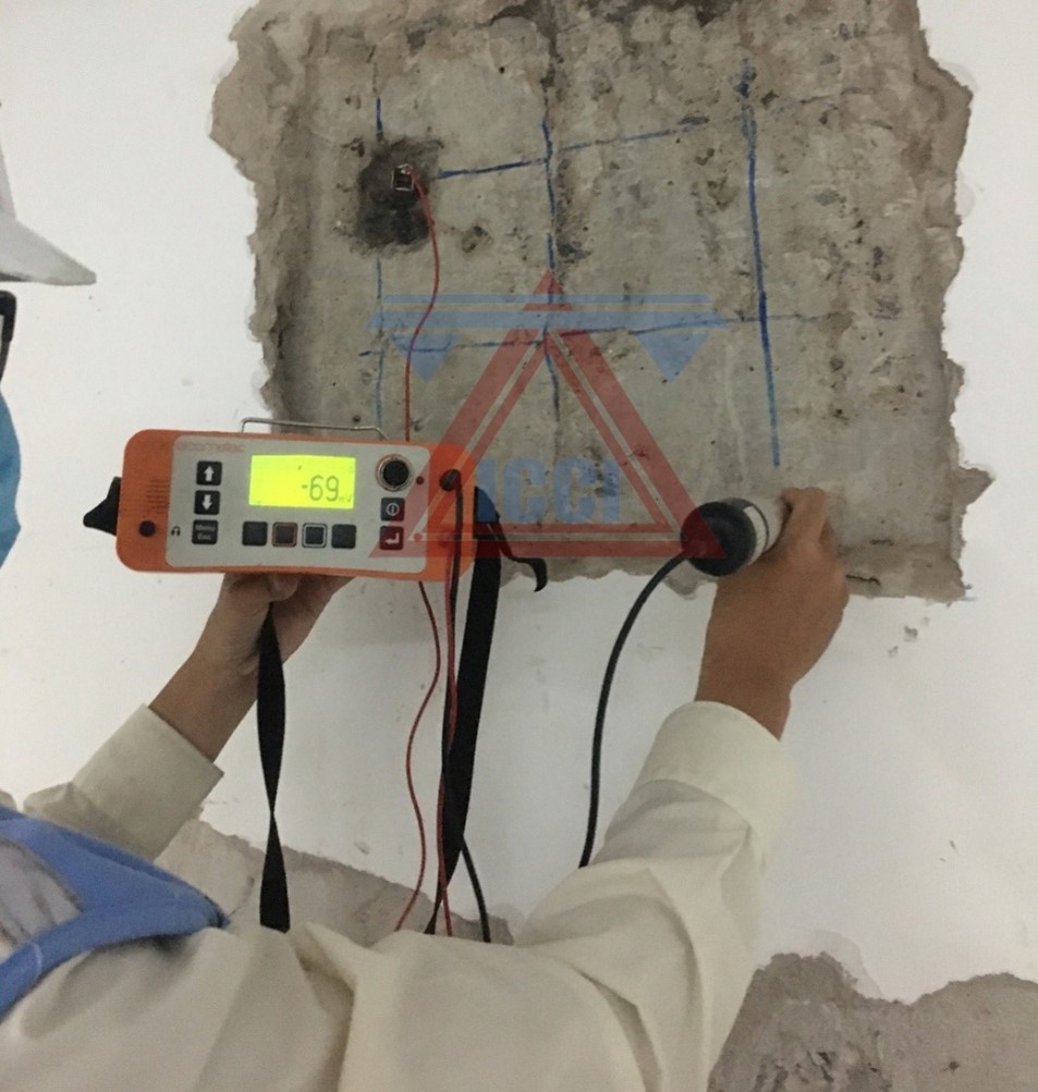 Hình ảnh ICCI sử dụng máy xác định khả năng rỉ sét của cốt thép trong bê tông (đầu đo điện thế) 